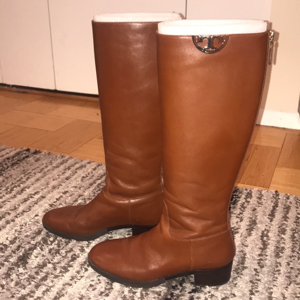 💜OFFERS💜 - Brown Tory Burch Boots!!